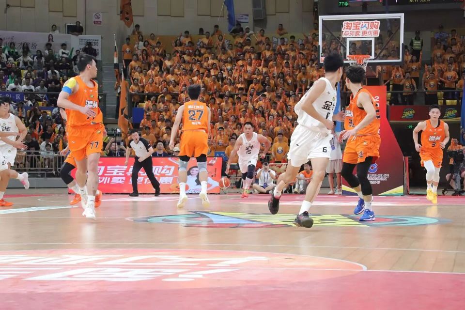 cAA, 金华的篮球, Kqjmf