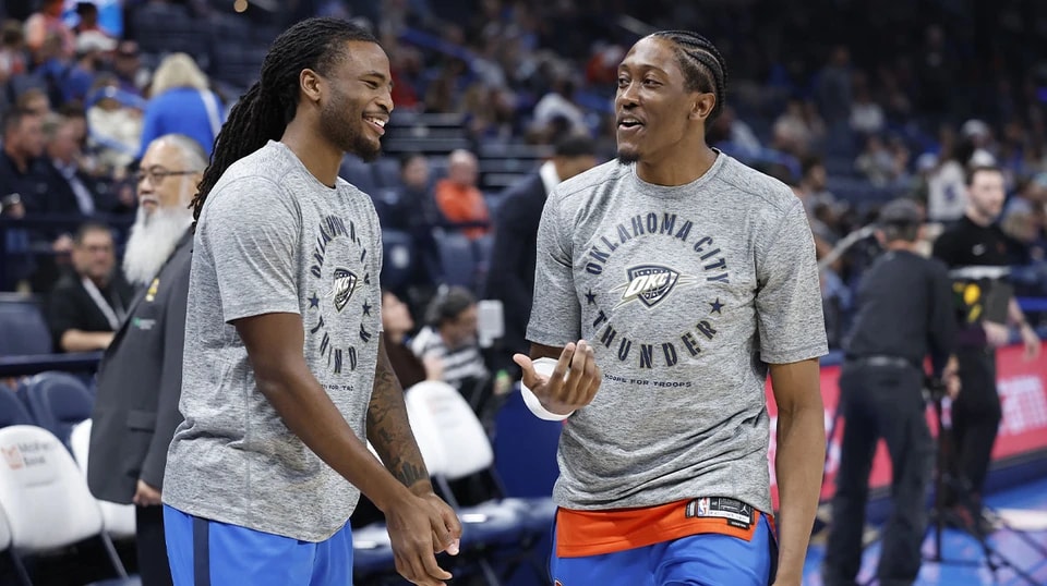 雷霆队, 正在步入又, 季前赛中首 雷霆队, 正在步入又, 季前赛中首